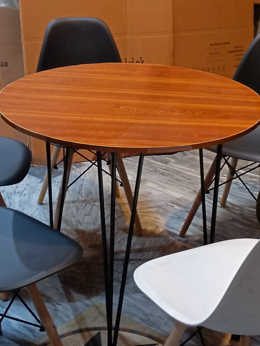 Premium Round Dining Table Set for Home & Café,  Round Dining Table Set with 5 Eames Chairs, Nordic Style Round Dining Table Set – Black & White Chairs