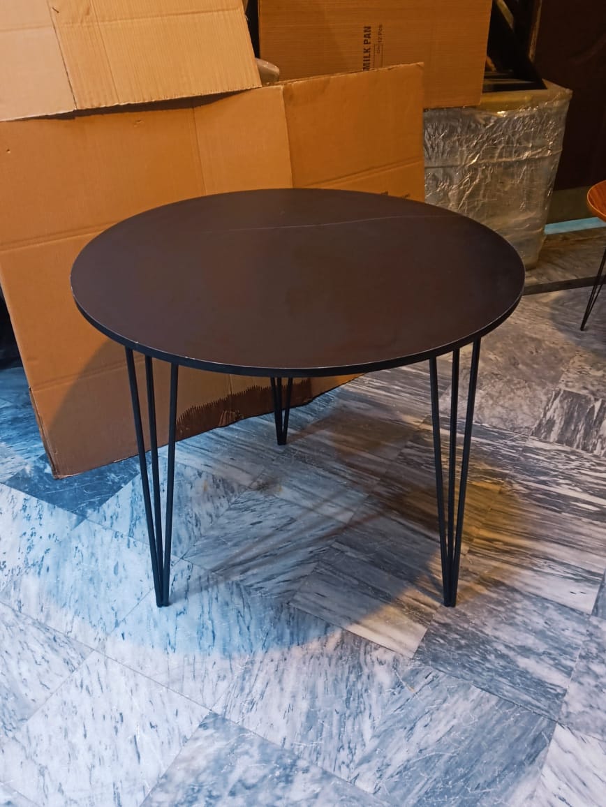 Premium Round Dining Table Set for Home & Café,  Round Dining Table Set with 5 Eames Chairs, Nordic Style Round Dining Table Set – Black & White Chairs