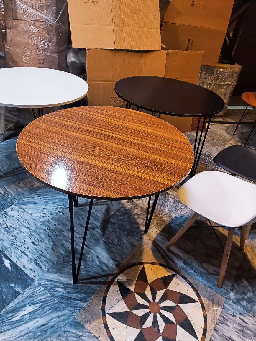 Premium Round Dining Table Set for Home & Café,  Round Dining Table Set with 5 Eames Chairs, Nordic Style Round Dining Table Set – Black & White Chairs