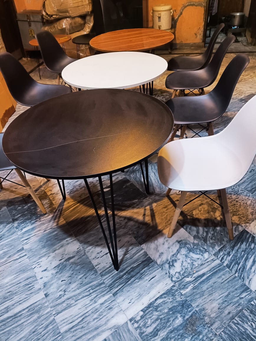 Premium Round Dining Table Set for Home & Café,  Round Dining Table Set with 5 Eames Chairs, Nordic Style Round Dining Table Set – Black & White Chairs