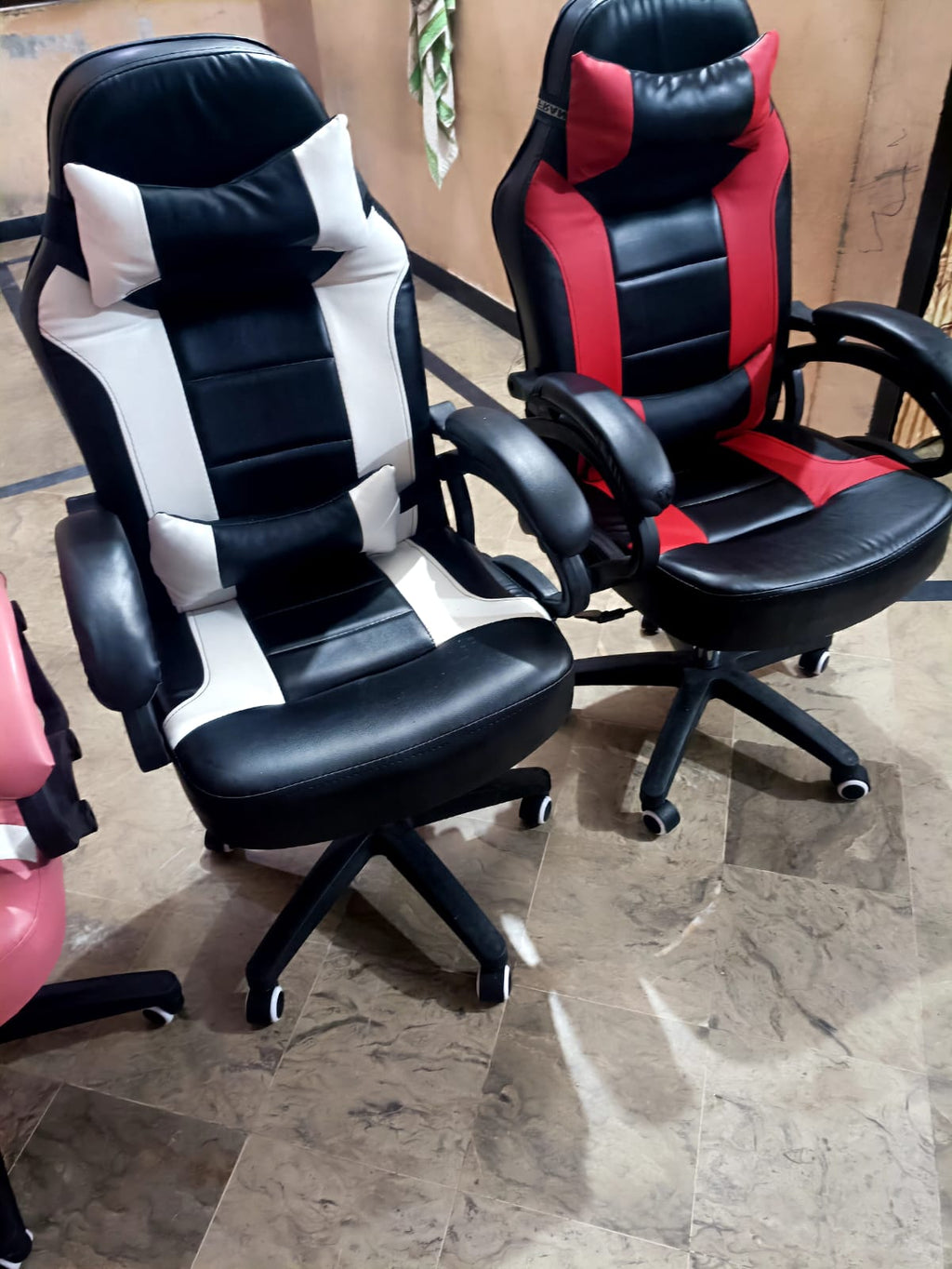 Premium High Back Executive Gaming Chair , Ergonomic Office Chair with Headrest & Lumbar Support , Padded Armrests, Rolling Computer Chair